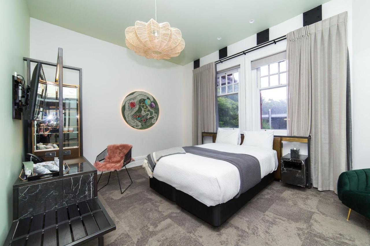Clarence Boutique Hotel Tauranga Bagian luar foto